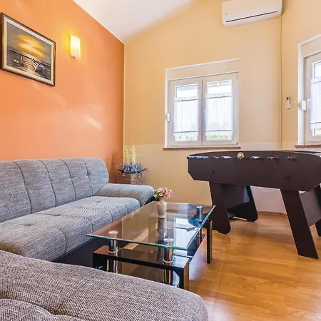 Ferienhaus Awesome In Betiga With Wifi Barbariga